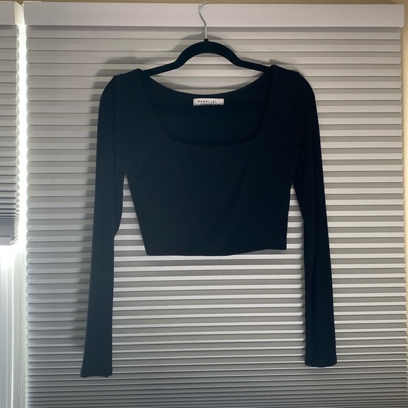 Parallel Apparel cropped black square neck long sleeve - size medium - Picture 1 of 4